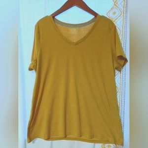 Time and Tru V-Neck Top Short Sleeve,size: XL,color:Mustard